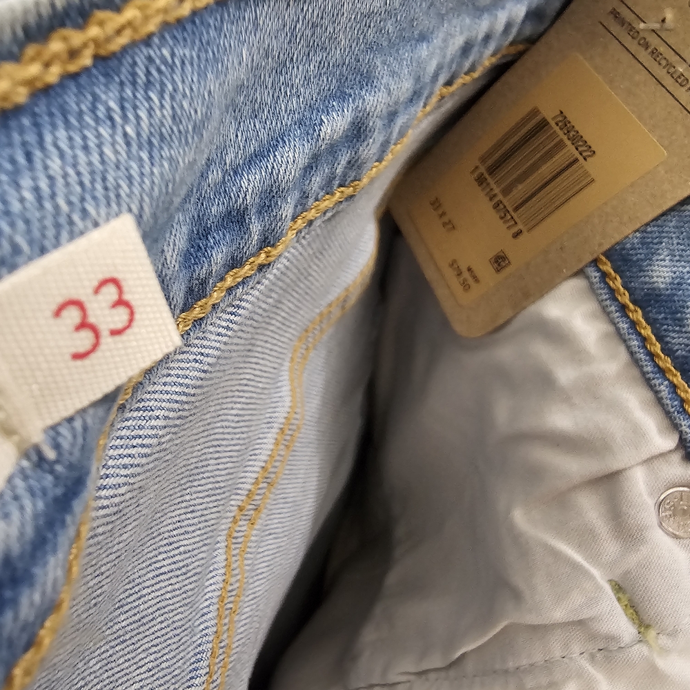 Levi's Ribcage Mid-wash Lightweight Ankle Length Jeans - Picture 8 of 9